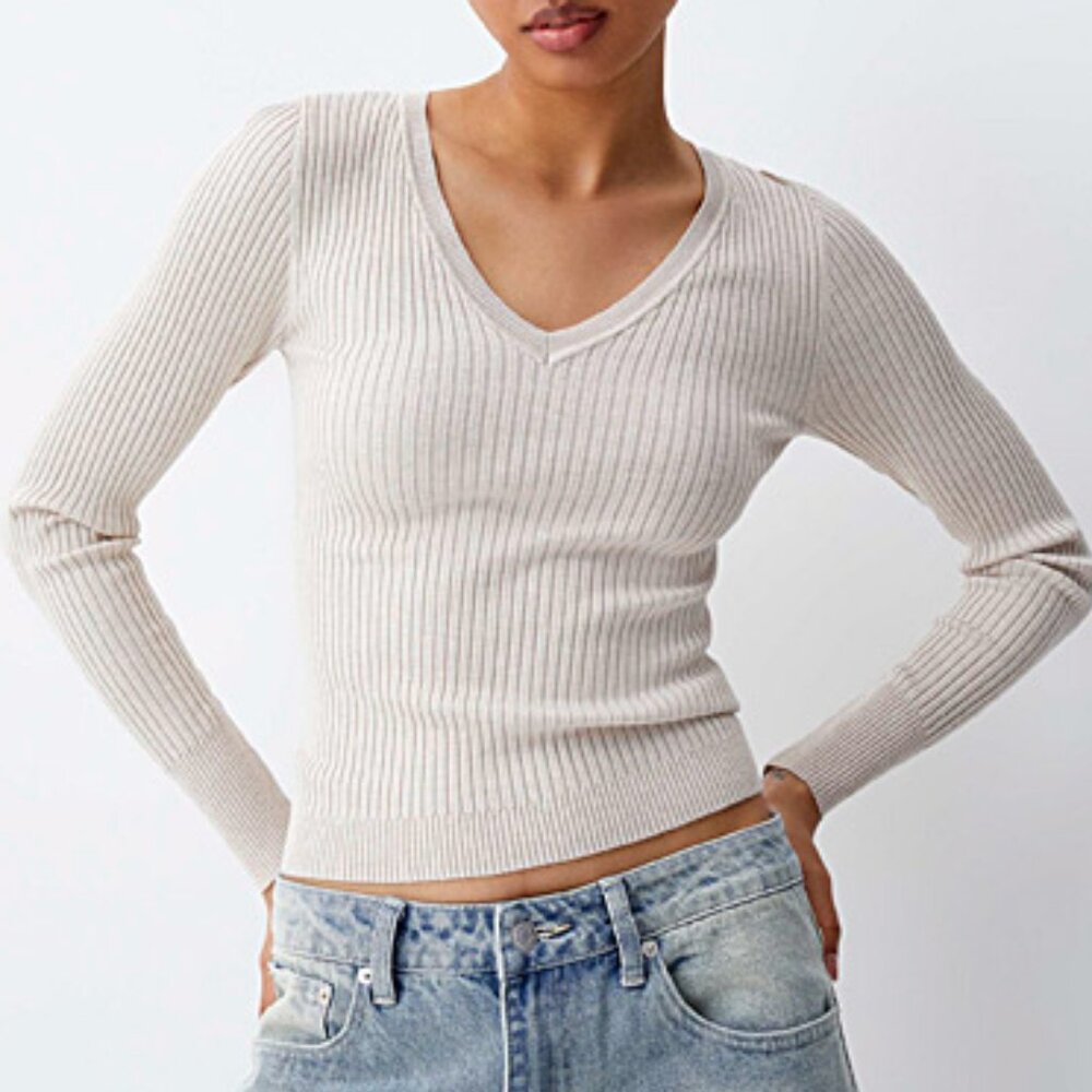 Fitted Beige Ribbed Long Sleeve V-Neck Shirt from Simons (By TWIK) - Size Medium